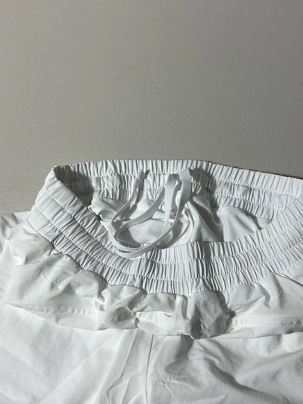 Beyond Yoga Stretch Woven In Stride Lined Shorts 3 Inch Inseam White - Picture 4 of 9
